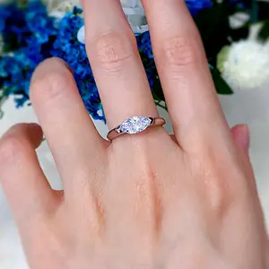 Silver Marquise Statement Ring for Women, Sparkly Oval CZ Band Ring, Simple Luxury Fashion Jewelry for Wedding Party Birthday Gift