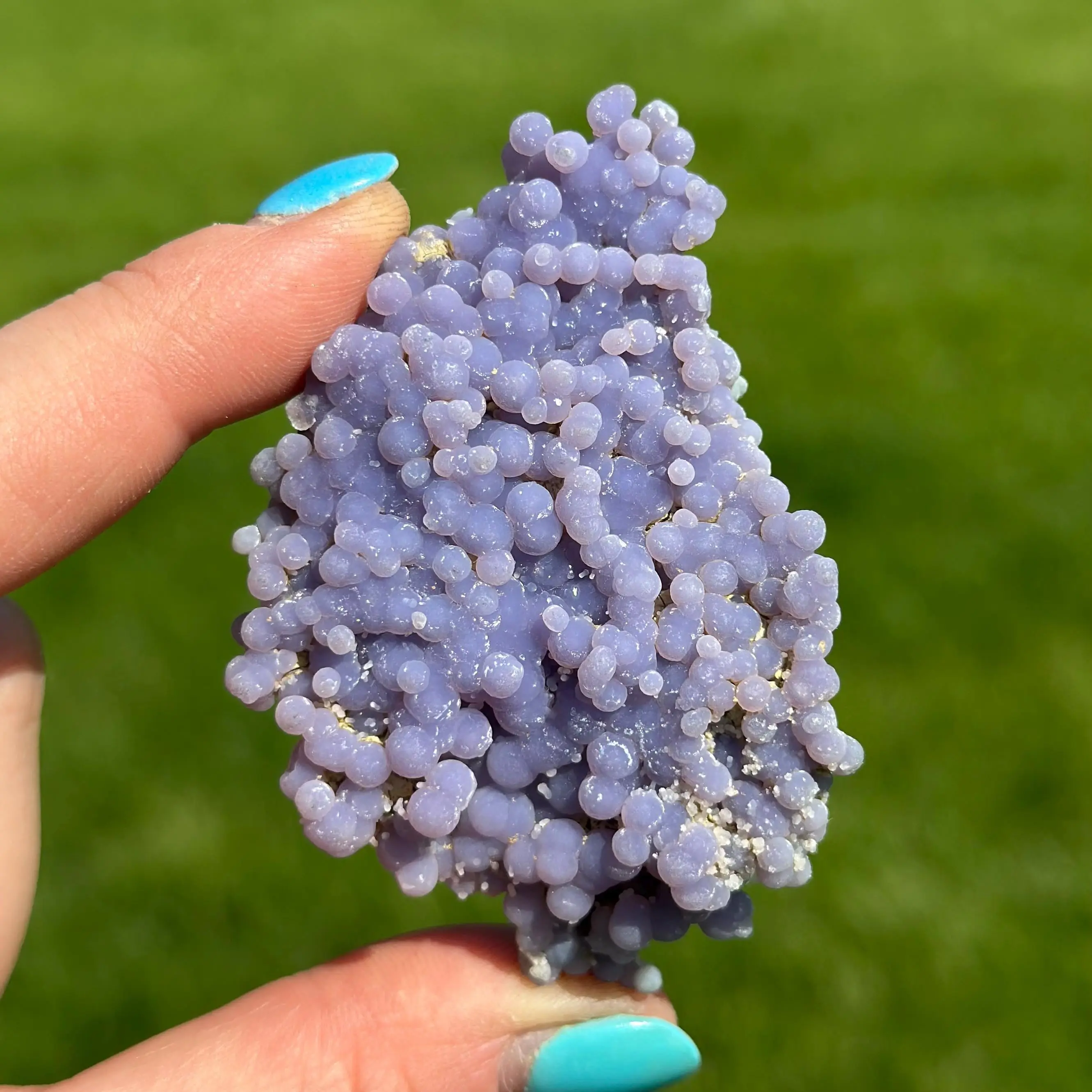 Raw Grape Agate Stone (Purple Botryoidal Chalcedony) Raw Grape Agate Stone (Purple Botryoidal Chalcedony)