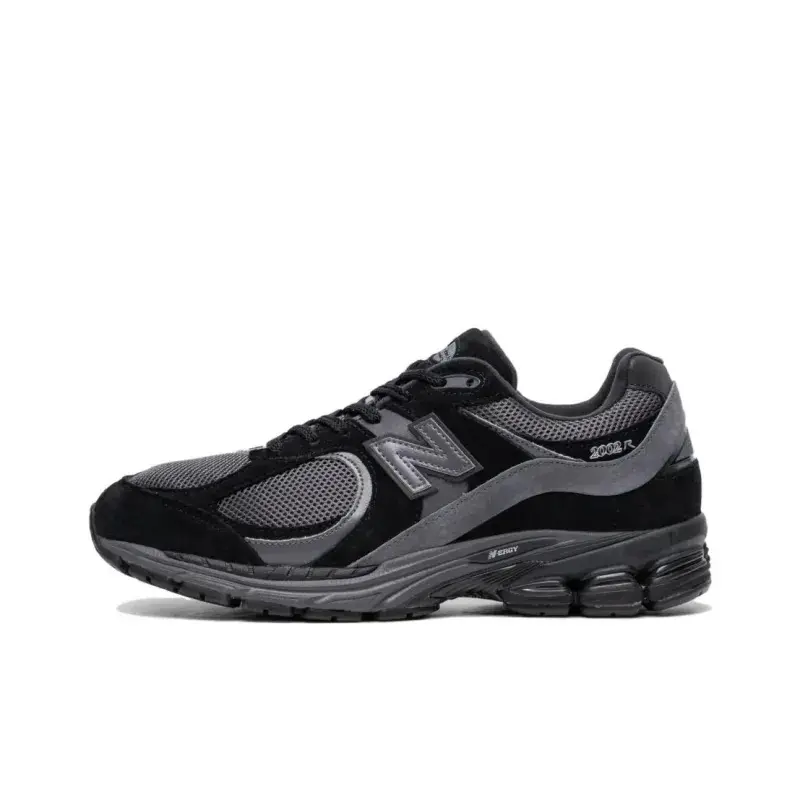 NEW BALANCE 2002R Men's New Balances, Black Magnet Suede and Mesh Streetwear Trainers for Casual Walking and Running