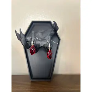 Pulse of Love Earrings - Anatomical Resin Heart Design, Lightweight & Versatile, Perfect for Everyday Wear & Special Occasions, Striking & Thoughtful Gift