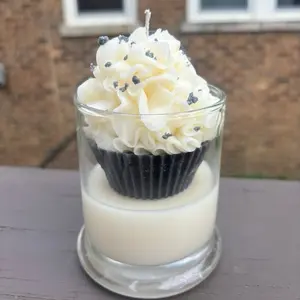 Cookies and cream candle