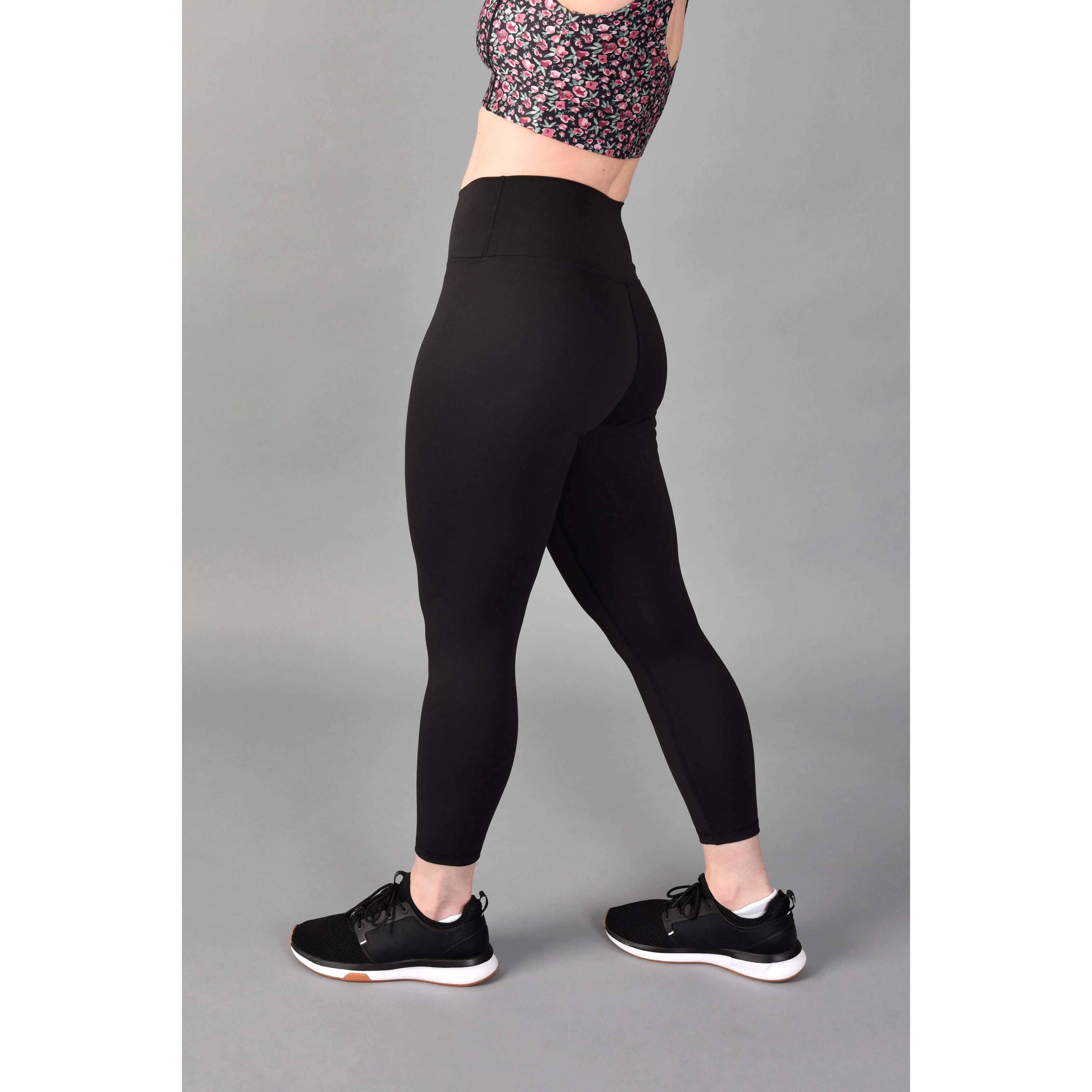 High Rise Recycled Core Compression 3/4 Legging in Matte Black