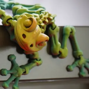 Fun & Interactive Decor - 3D-Printed Articulating Tree Frog with Magnet