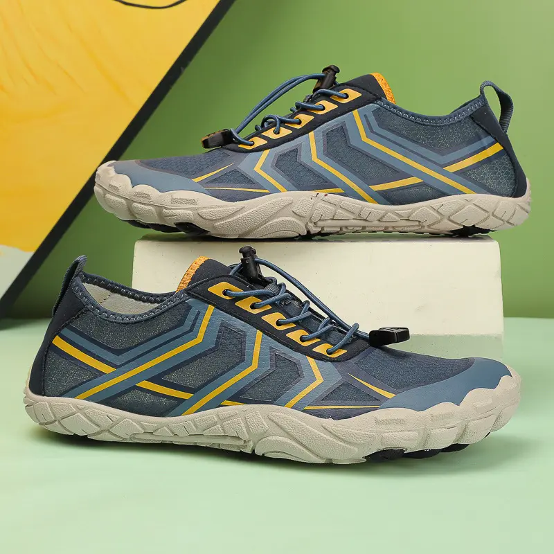 Outdoor Creek Tracking Shoes Men's and Women's Wading Shoes Wrapping Shoes Quick Drying Beach Shoes Swimming Diving Shoes Mountaineering Fishing Shoes Creek Tracking Shoes