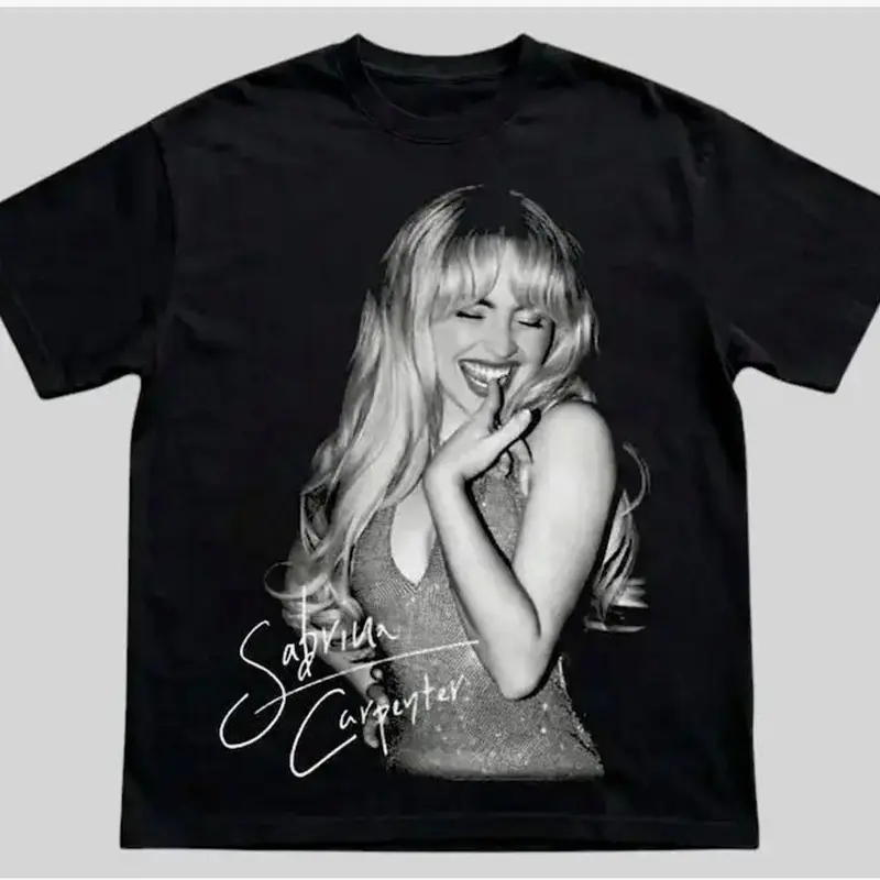 Sabrina Carpenter Bershka 公式Tシャツ XS bershka sabrina carpenter - TikTok Shop