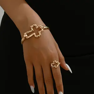 2-piece jewelry set: cross bracelet and ring, unique and exaggerated punk style hand accessory, fashionable accessory for women's daily wear, perfect as a gift for friends tarnish proof men money Surgical Steel Stud Earrings Set speed stainless