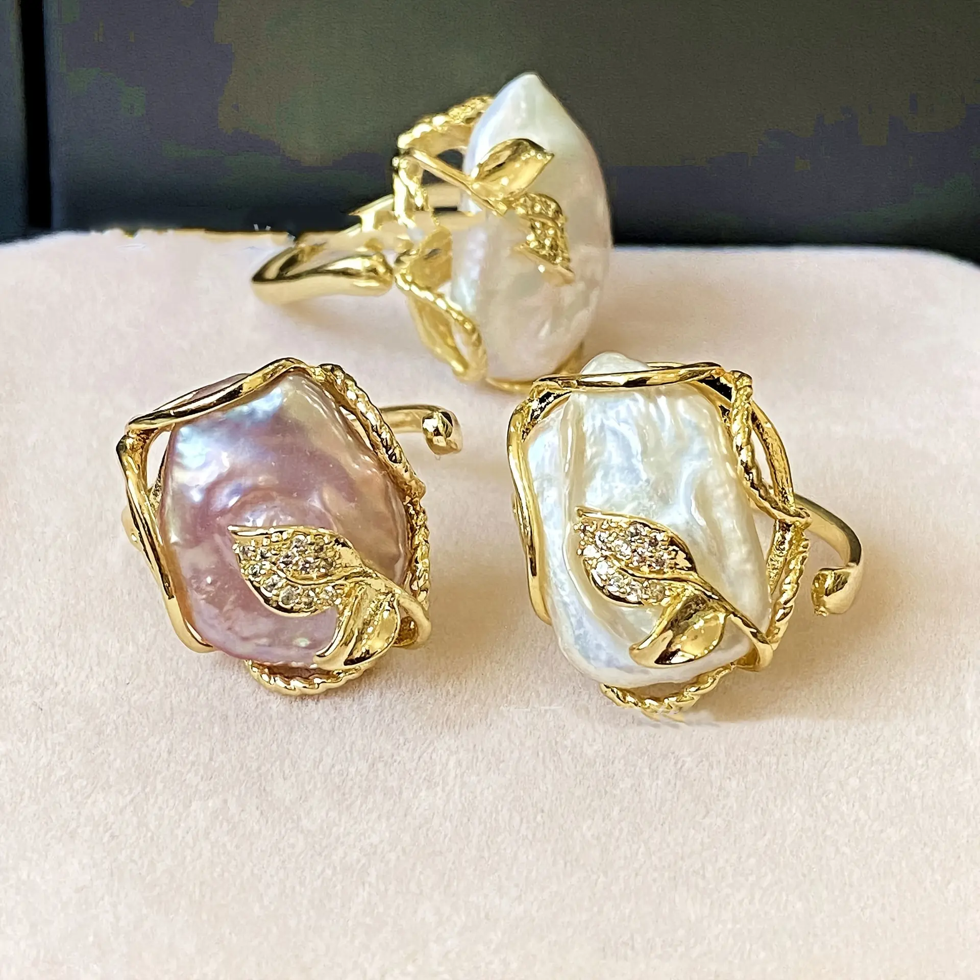 Handmade 14K Gold Plated Natural Freshwater White Freshwater Pearls Purple Freshwater Pearls Baroque Freshwater Pearls Ring Engagement Ring for Women for Friends to Send Family