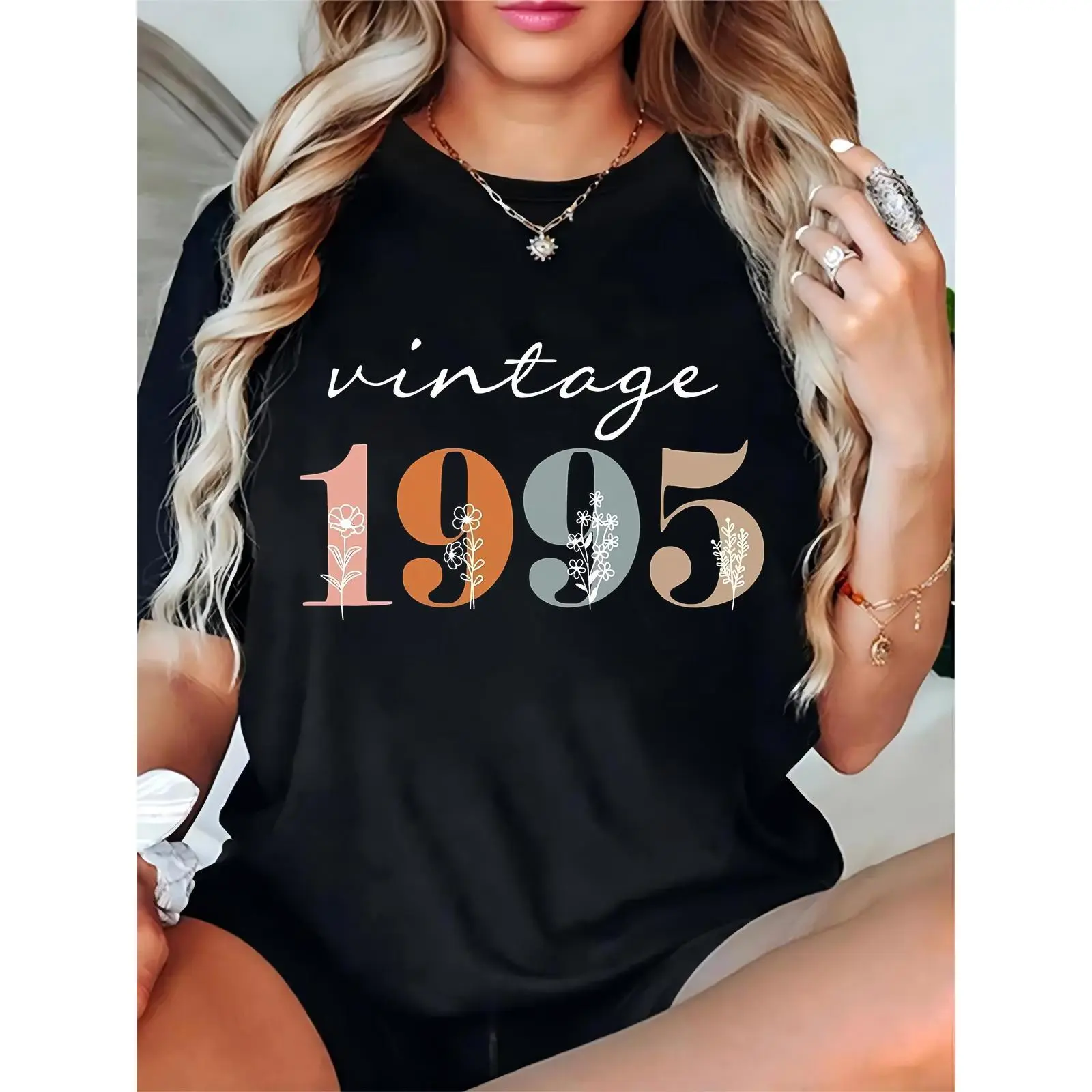 Women's Vintage 1955 Floral Graphic T-Shirt, Comfortable Feminine Cotton Top, Elegant Shortsleeve Basic Tee for Ladies, Essential, Fit, Round Neck, Simple, Skirts