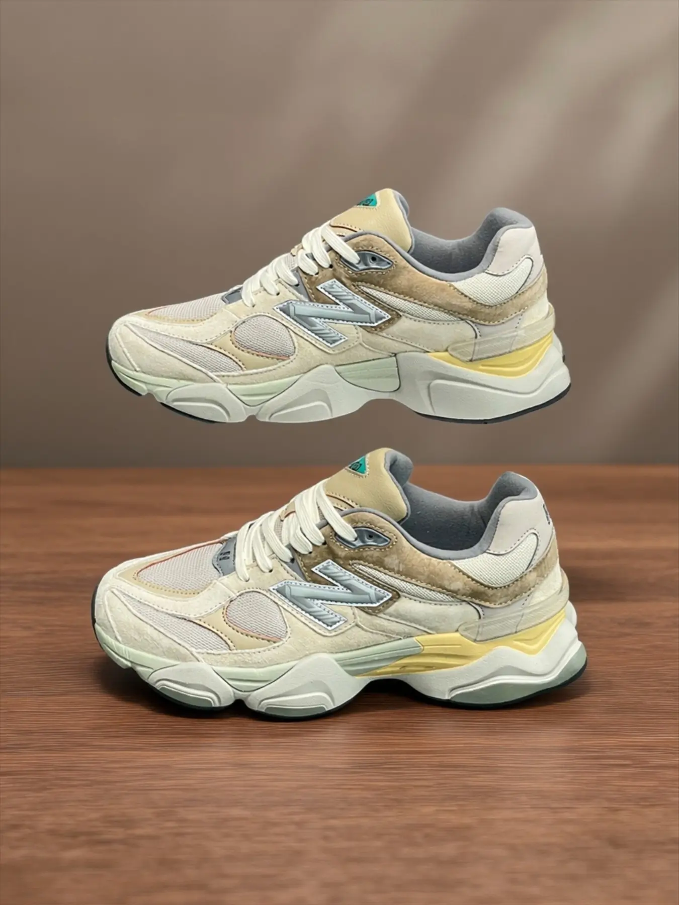 9060 Height-Boosting Shoes for Men and Women, Retro Lightweight Shock-Absorbing Daily Sports Casual Shoes, Comfortable and Stylish Sneaker