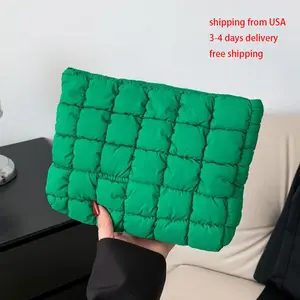 25 Christmas Gift Solid Color Quilted Design Clutch, Large Capacity Travel Storage Bag with Zipper, Portable Travel Storage Bag for Women & Girls, Handheld Bag Purse