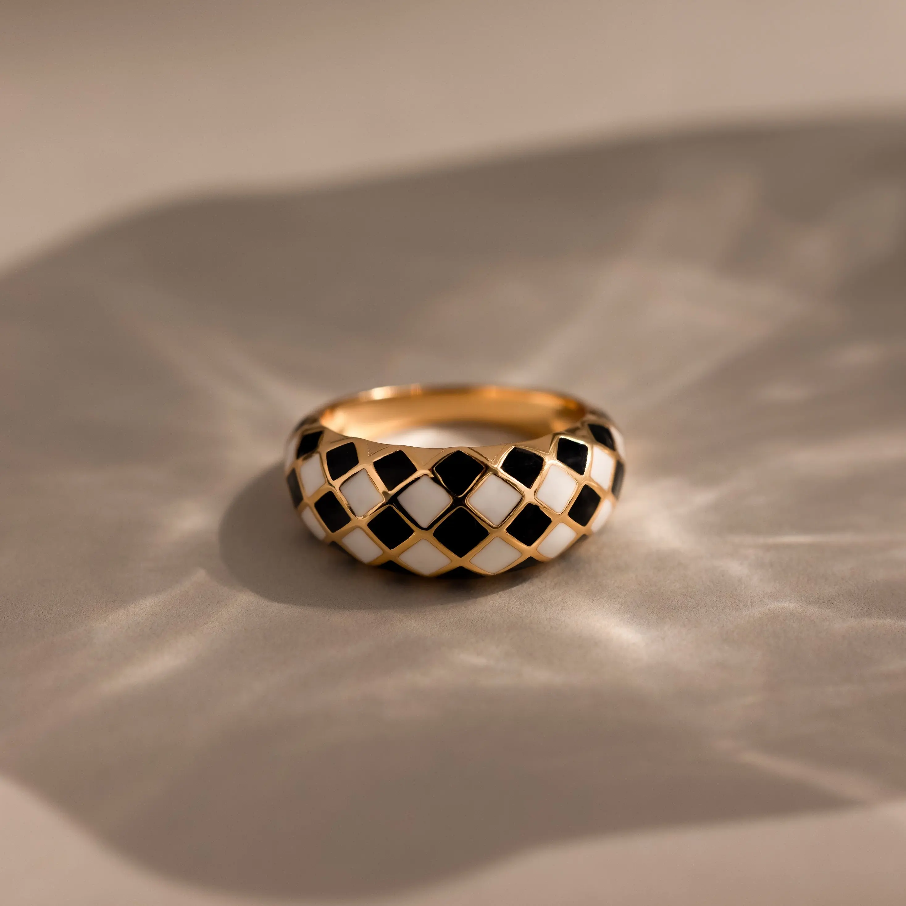 Checkered Dome Ring by Caitlyn Minimalist - Black and White Art Deco Ring - Chunky Gold Statement Ring - Vintage Jewelry - Gift for Her