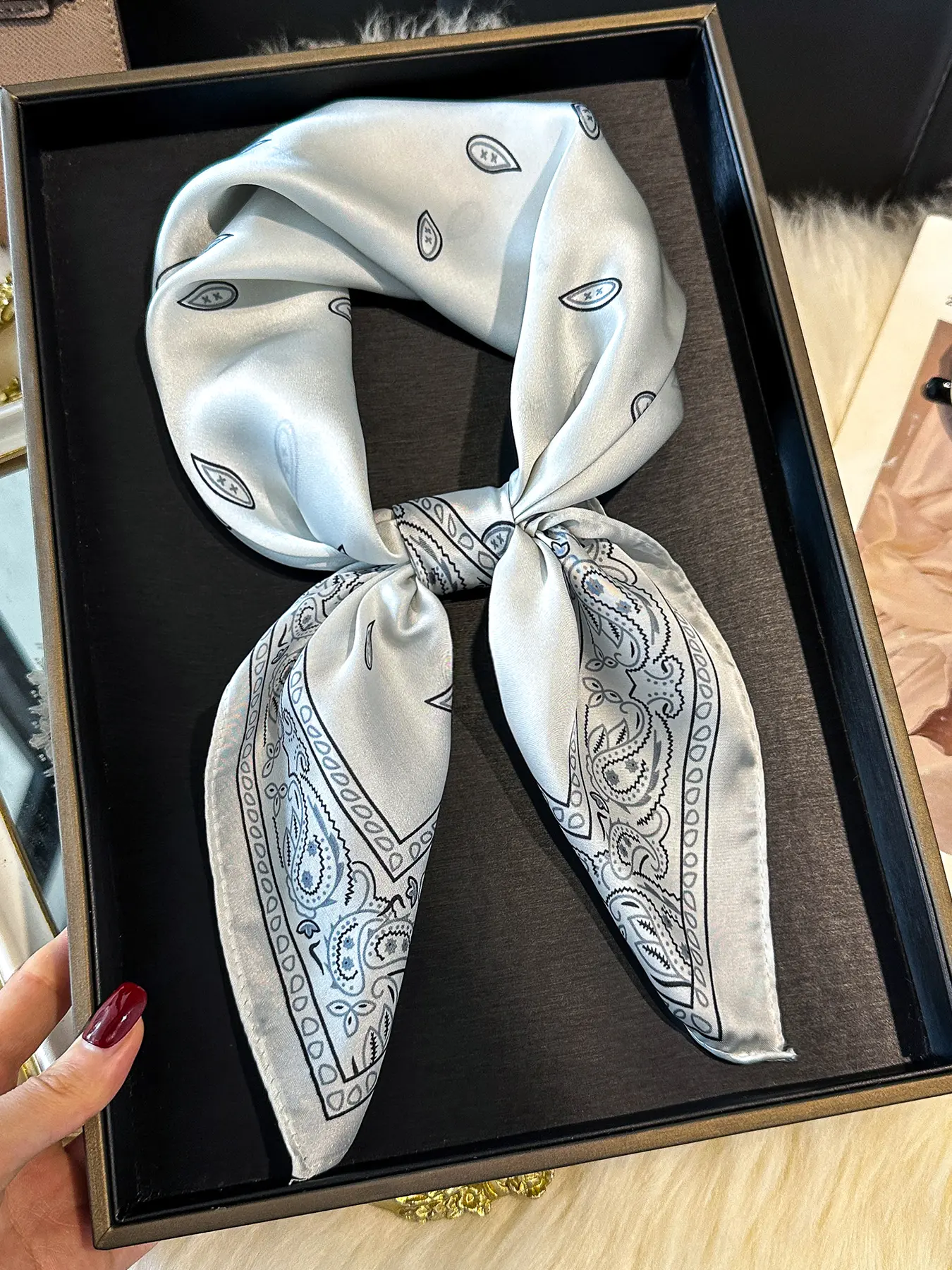 Elegant Almond Print Scarf for Women & Girls, Soft Woven Fabric, All-Season Fashion Accessory, Casual or Formal Wear, Floral Print Scarf, Twist, Casual Soft Shawl, Fashion Shawl Wrap