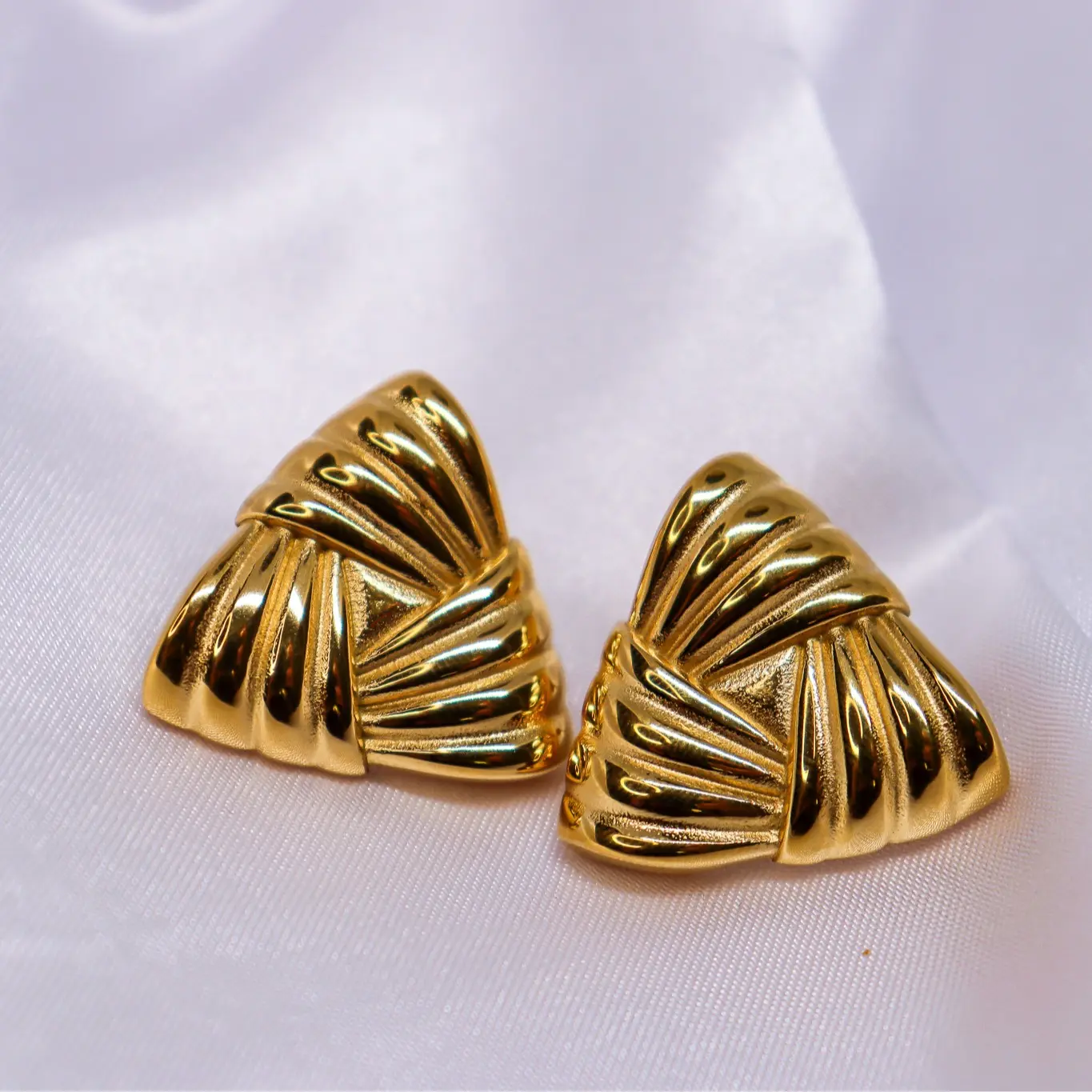 Kendall Earrings Old Money Gold Vintage Style Waterproof Stud Earrings for Women Stainless Steel Geometric Retro Design Daily Wear Jewelry