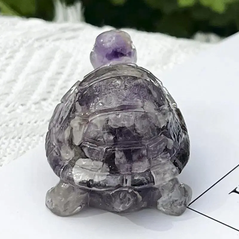 Hand-Carved Stone Natural Crystal Turtle Ornament, Epoxy-Coated Tortoise Figurine Charm, Desktop Room Decor for Home Living Room, Ideal Birthday Housewarming Gift