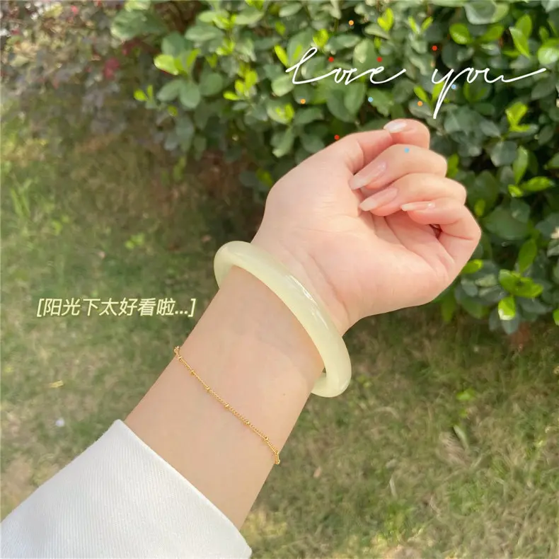 1 piece of thick green-white jade