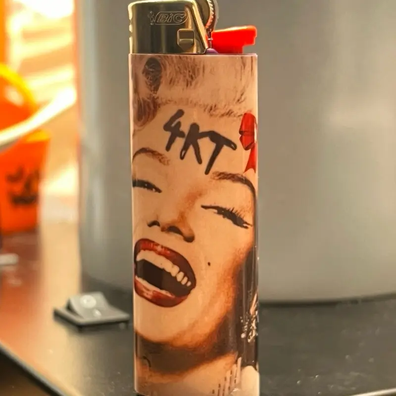 Trippy Lighterz Marlon Monroe Design with Bold Features for Stylish Use
