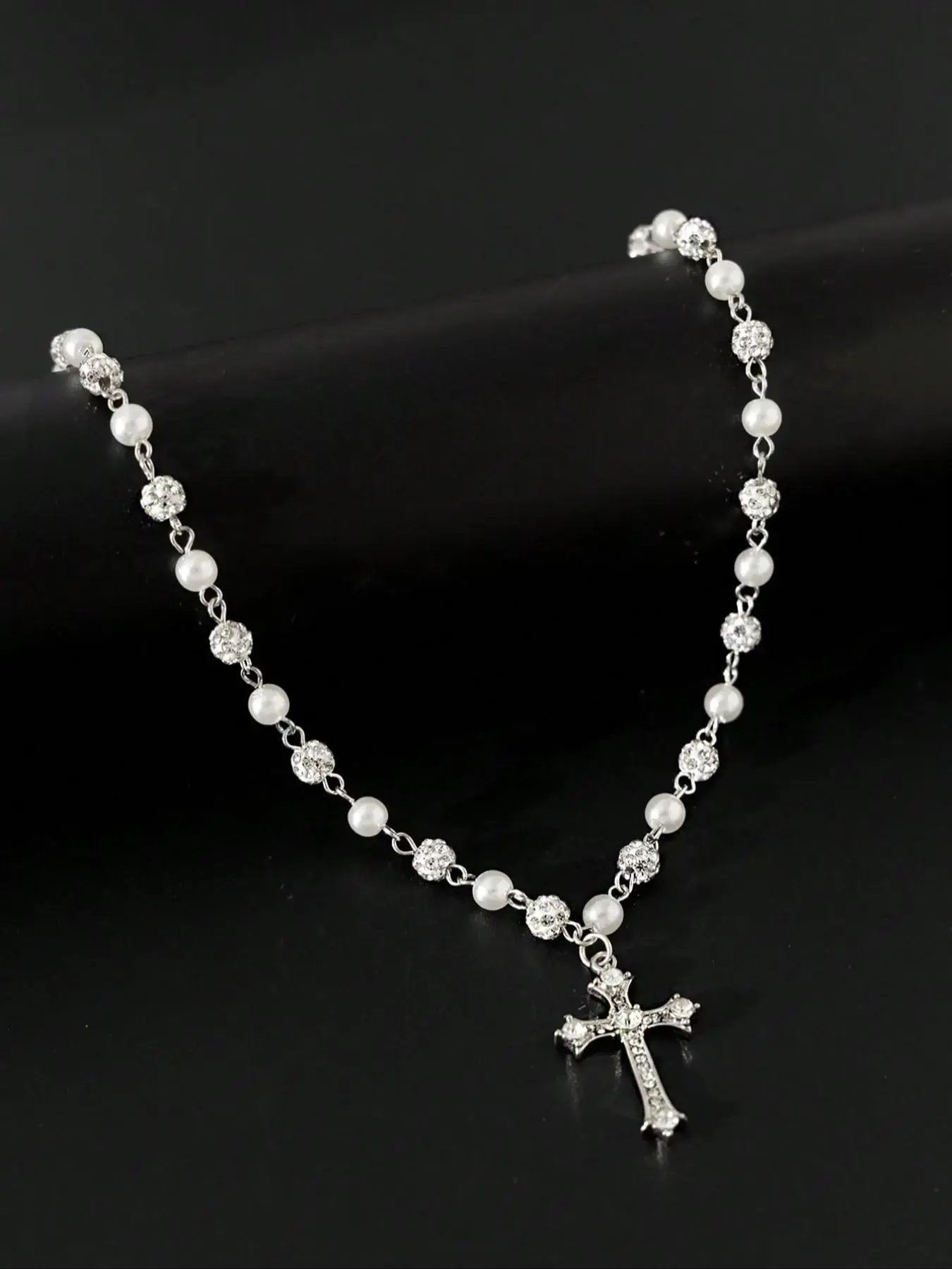 Vintage-Style Faux Pearl Necklace with Rhinestone Cross Pendant, Men's Hip Hop Punk Jewelry, Bling Faux Pearl Chain Necklace, Trendy Necklace, Necklace Gift