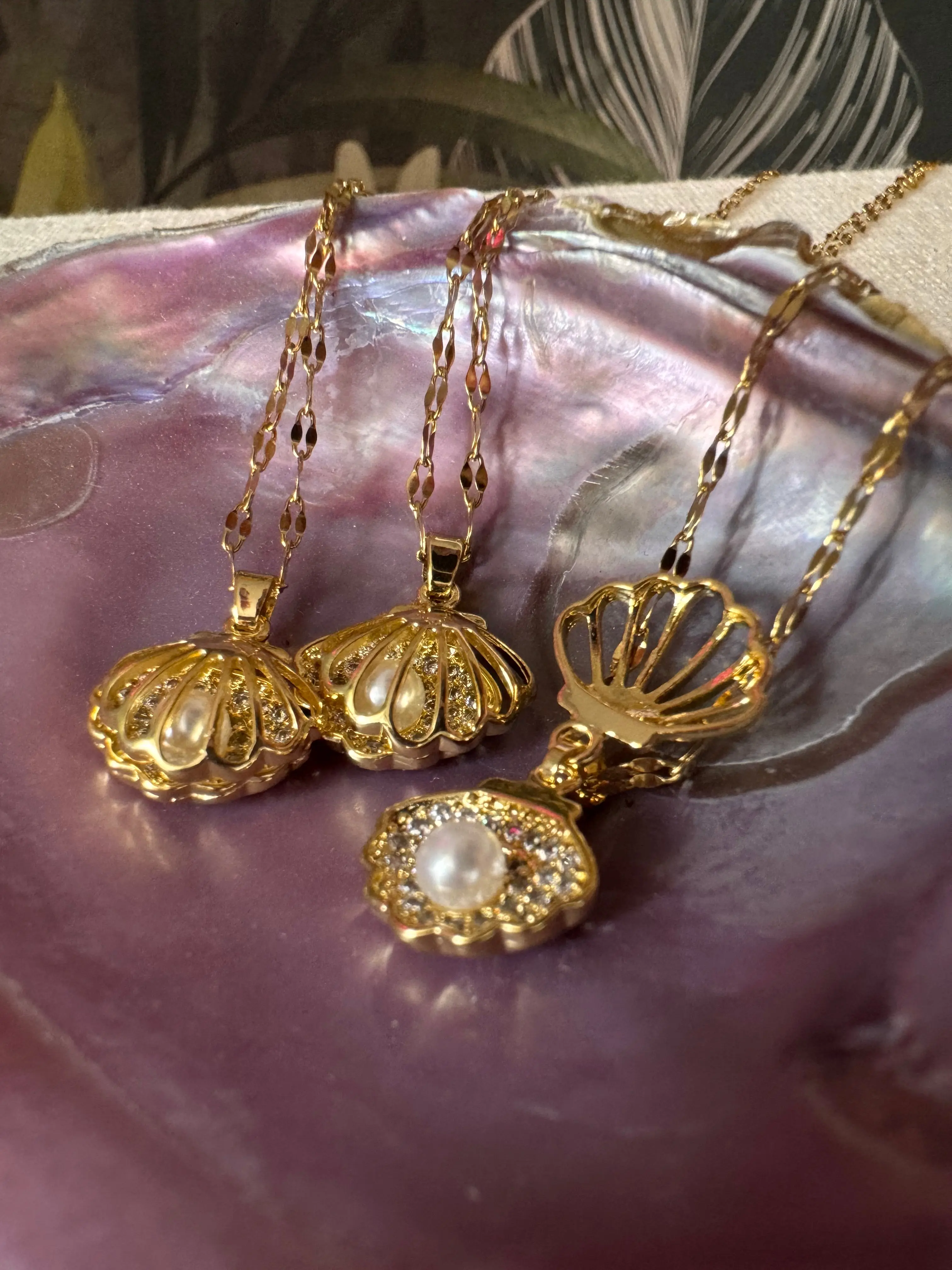 Clam Necklace