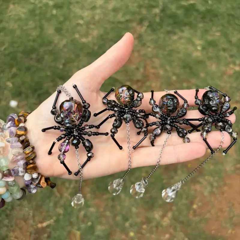 Black Skull Spider Suncatcher – Gothic Halloween Crystal Window Hanging – Beaded Spider Ornament – Spooky Home Decor Gift