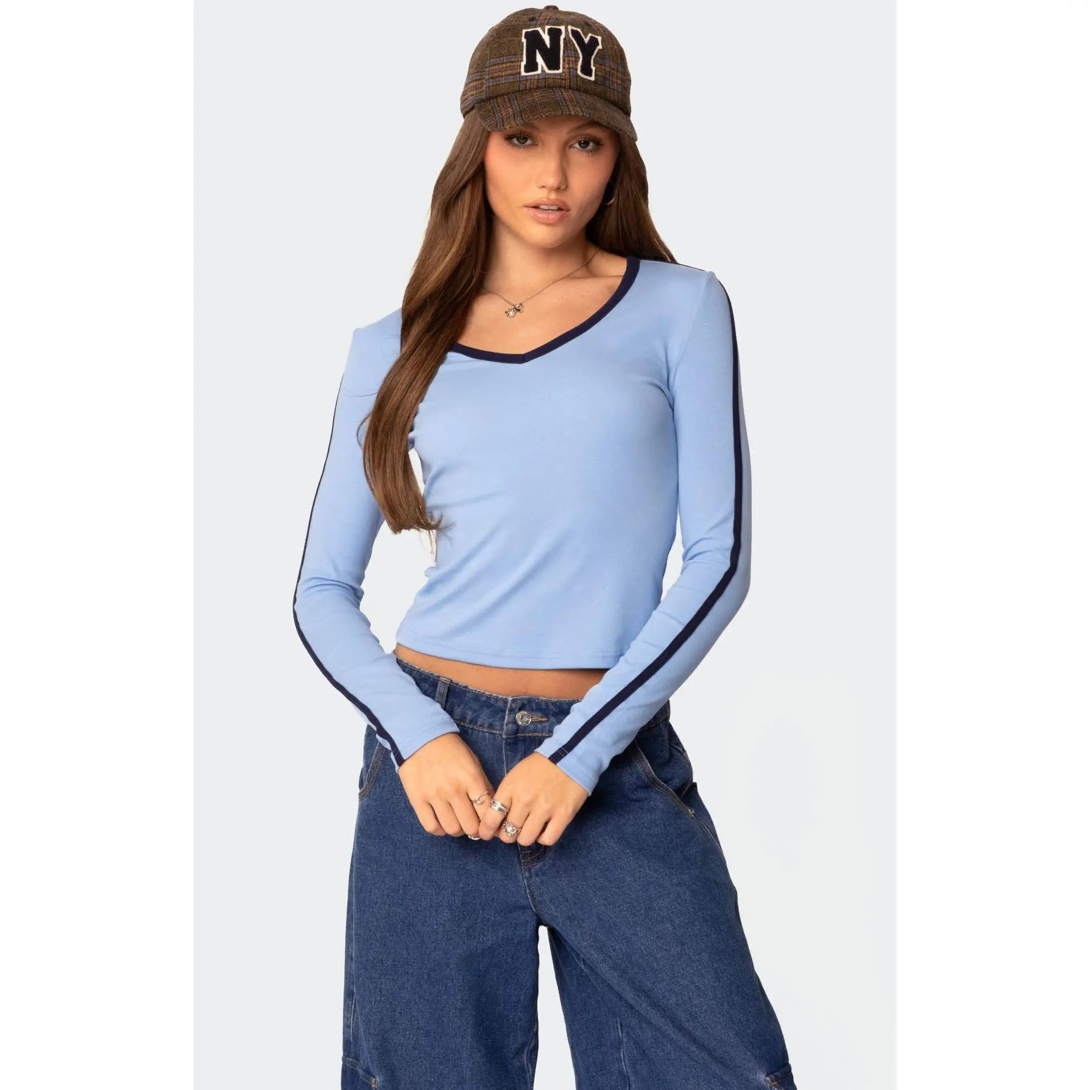 Edikted Women's Contrast V Neck Long Sleeve T-Shirt