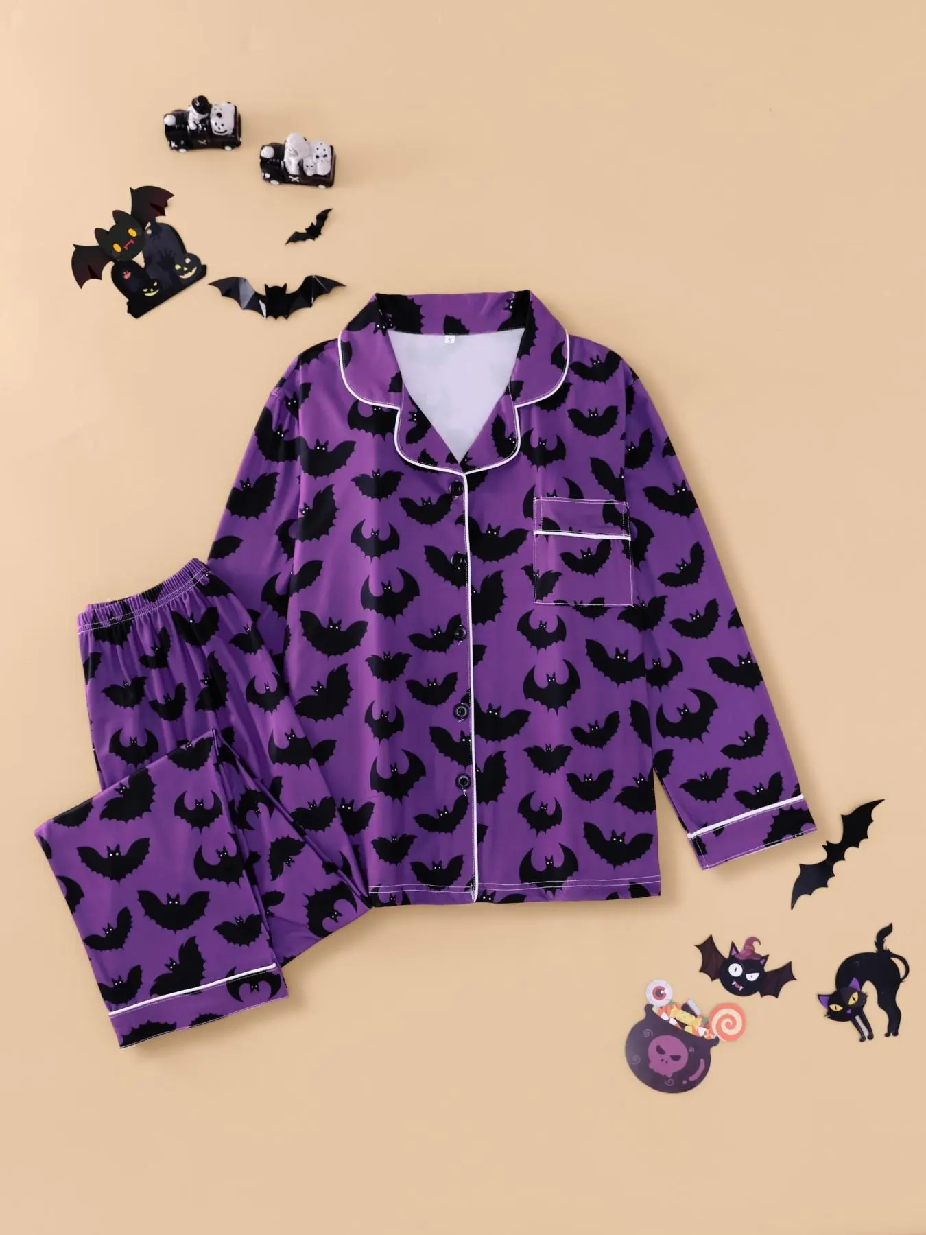 Women's All Over Bat Print Lapel Neck Pajama Two-piece Set, Casual Comfy Long Sleeve Button Top & Pants PJ Set, Ladies Sleepwear for All Seasons, Pyjamas, Loungewear, Soft Lounge Sets, Loungewear Pjs Set, Casual Fitted Pajamas