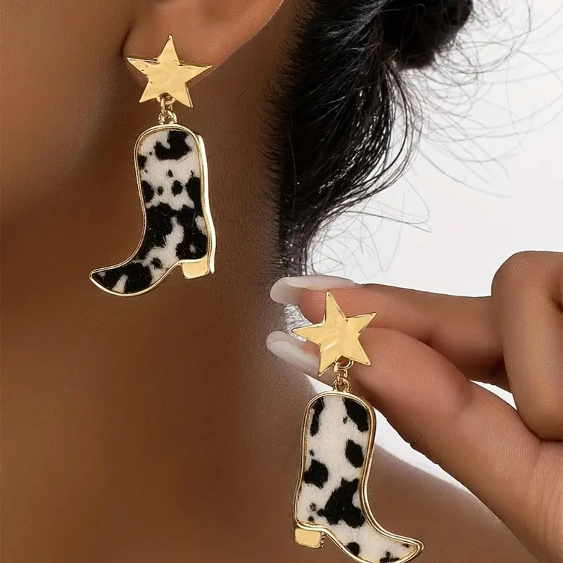 Women's Boho Style Boots Shaped Dangle Bohemian Earrings, with Cow Print & Textured Metal Star Decor, 1 Pair Vintage Trendy Drop Earrings, Fashionable Jewelry Accessories for Women for Daily & Party Decoration