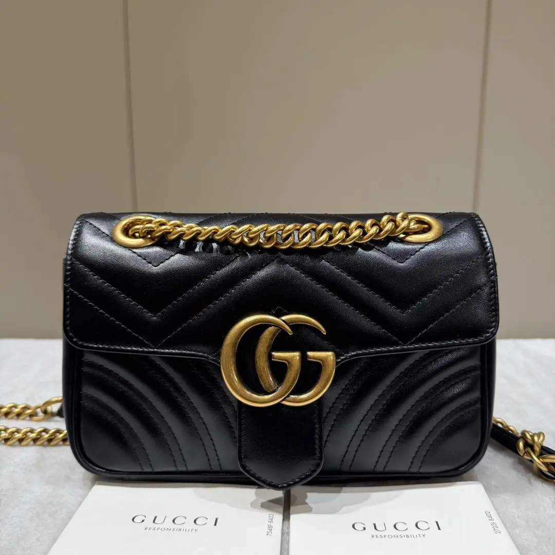 Pre-owned GUCCI leather Shoulder Bags Marmont 22 Crossbody Bag in Black Calfskin with Gold Hardware (Code 032) 69509800