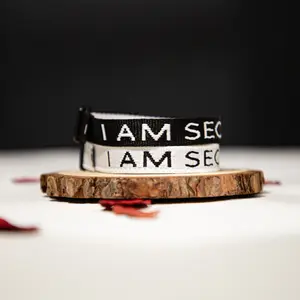 I AM SECOND 2 Pack Bracelet - White and Black, Adjustable Design with Simple Text Text, Versatile Accessory for Everyday Wear