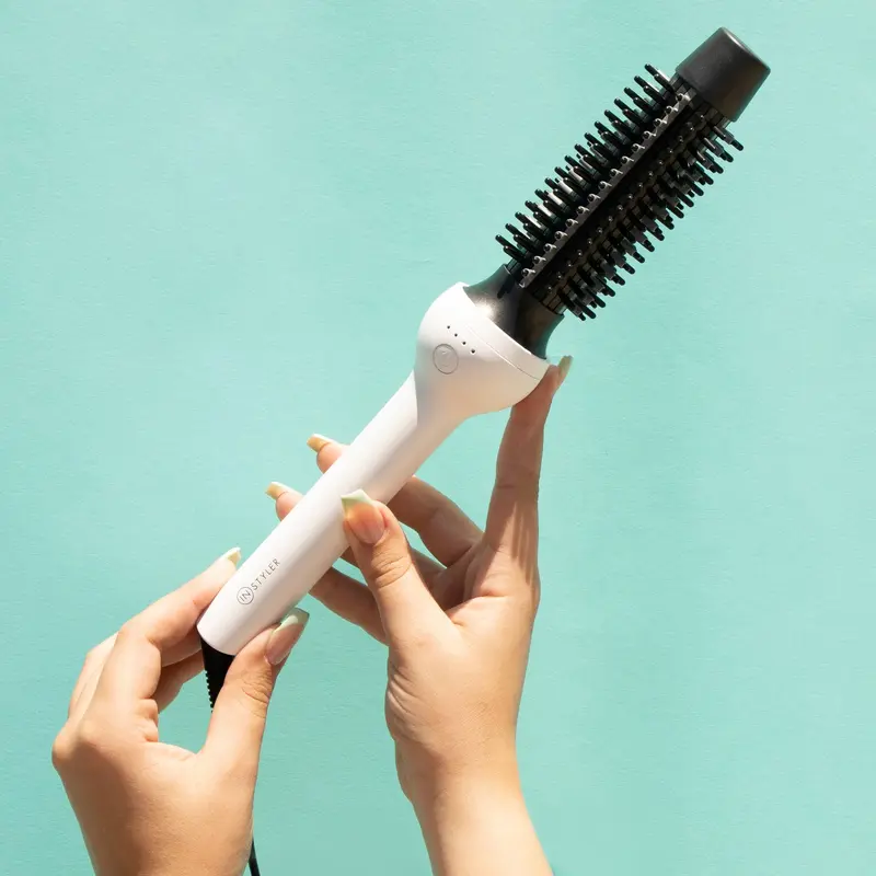 Instyler Freestyle Ceramic Styling Wand | Salon Quality at  display picture 2