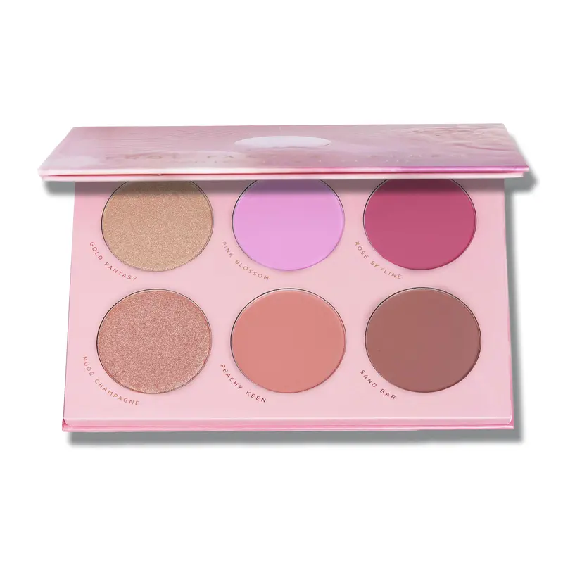 Lunar Beauty x Laura Lee Gold Fantasy Compact Palette Blush, Colorful Makeup Palette with 4 Creamy Mattes & Highlight Shimmers (True Peach, Sand Bar, Bronzed Caramel), Natural Finish, Creamy Payoff for Smooth Soft Cheeks, Face-Flattering Face Makeup