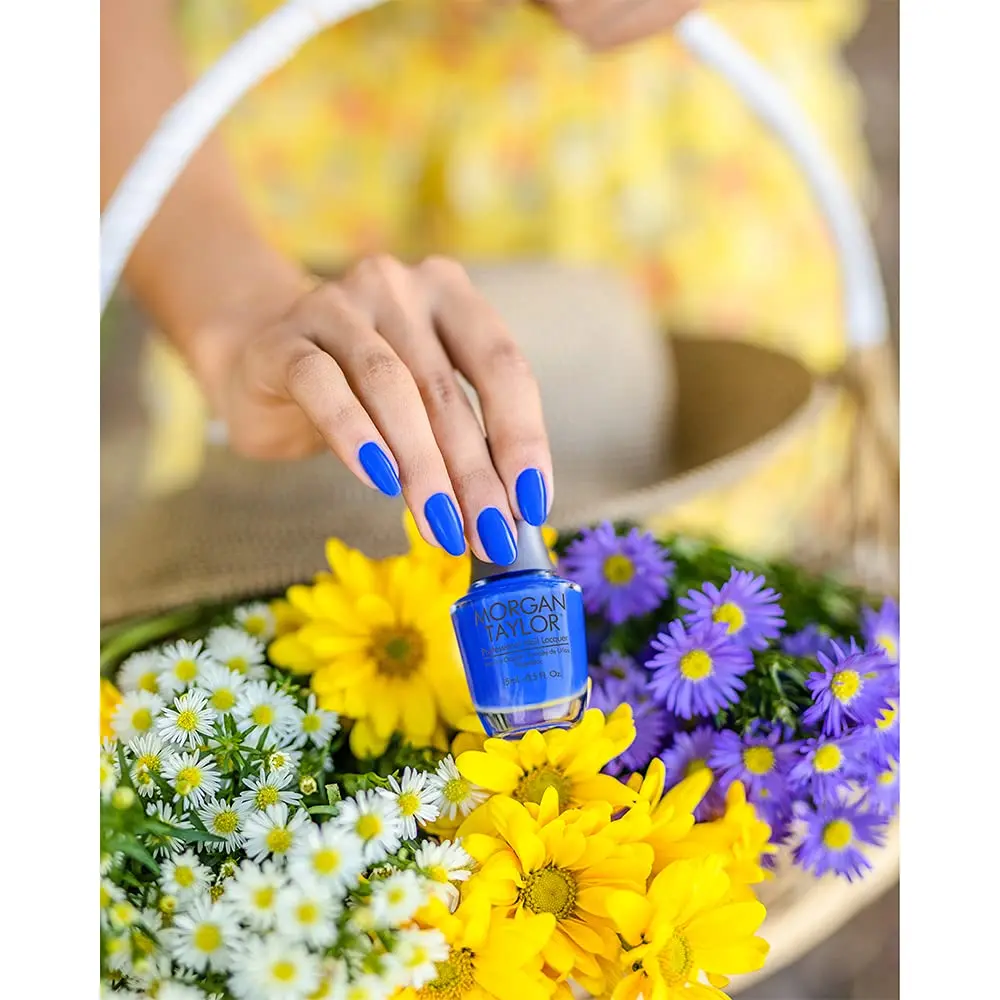 Morgan Taylor Making Waves - Bright Blue Creme, Professional Lacquer, Vibrant, Chip-Resistant, Fast-Drying, Long-Lasting, High-Shine, Perfect for Manicures & Pedicure, 15mL.