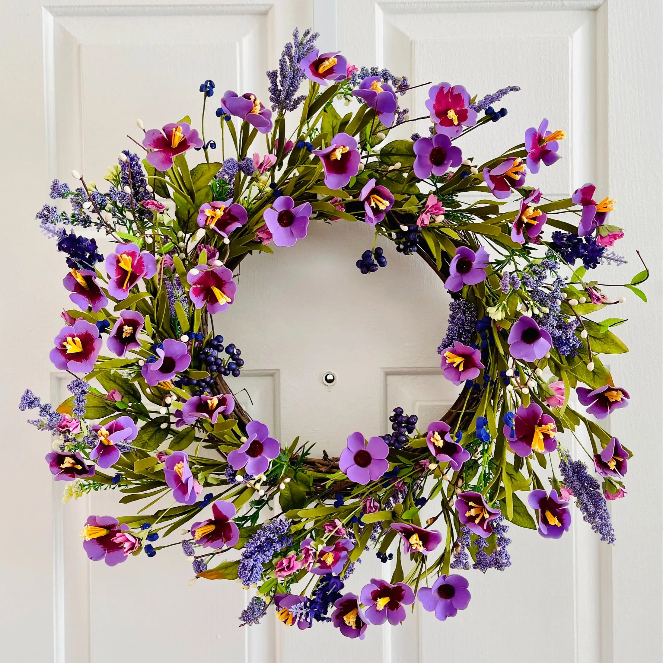 TOPFISH Purple Flower Berry Wreath - Flower Garland, Spring Wreath, Hanging Home Decor Ornament for Christmas, Easter Outdoor Festive Home Supplies