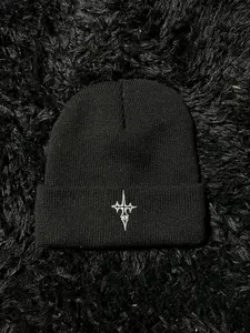 Black Satin-Lined Beanie for Men & Women – Anti-Frizz Hair Protection, Unisex Stretch Fit, Streetwear Style + Free Keychain