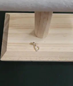 14k gold cz pendant