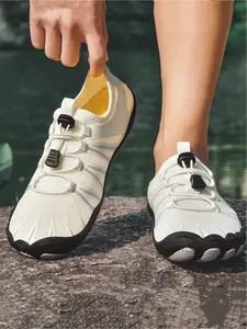 Men's casual sports outdoor shoes, with a five finger split toe design for flexible grip and a thick sole for stable support, suitable for daily commuting, outdoor leisure, running, fitness, hiking and other sports scenes