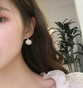 Sterling Silver Daisy Floral Dangle Earrings