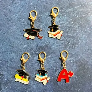 10-piece Set, Graduation Season Style Beautiful Keychains, Paired with Inspirational Graduation Message Cards, Universal Holiday Gifts and Souvenirs, Suitable for Classmates, Best Friends, Seniors, University and High School Alumni, Graduation Ceremony Gi
