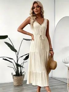 A women's off-white sleeveless V-neck dress with a drawstring waist, front cut-out, and half-open button front, for summer, beach vacations, street photography, dates, afternoon tea, etc., Womenswear