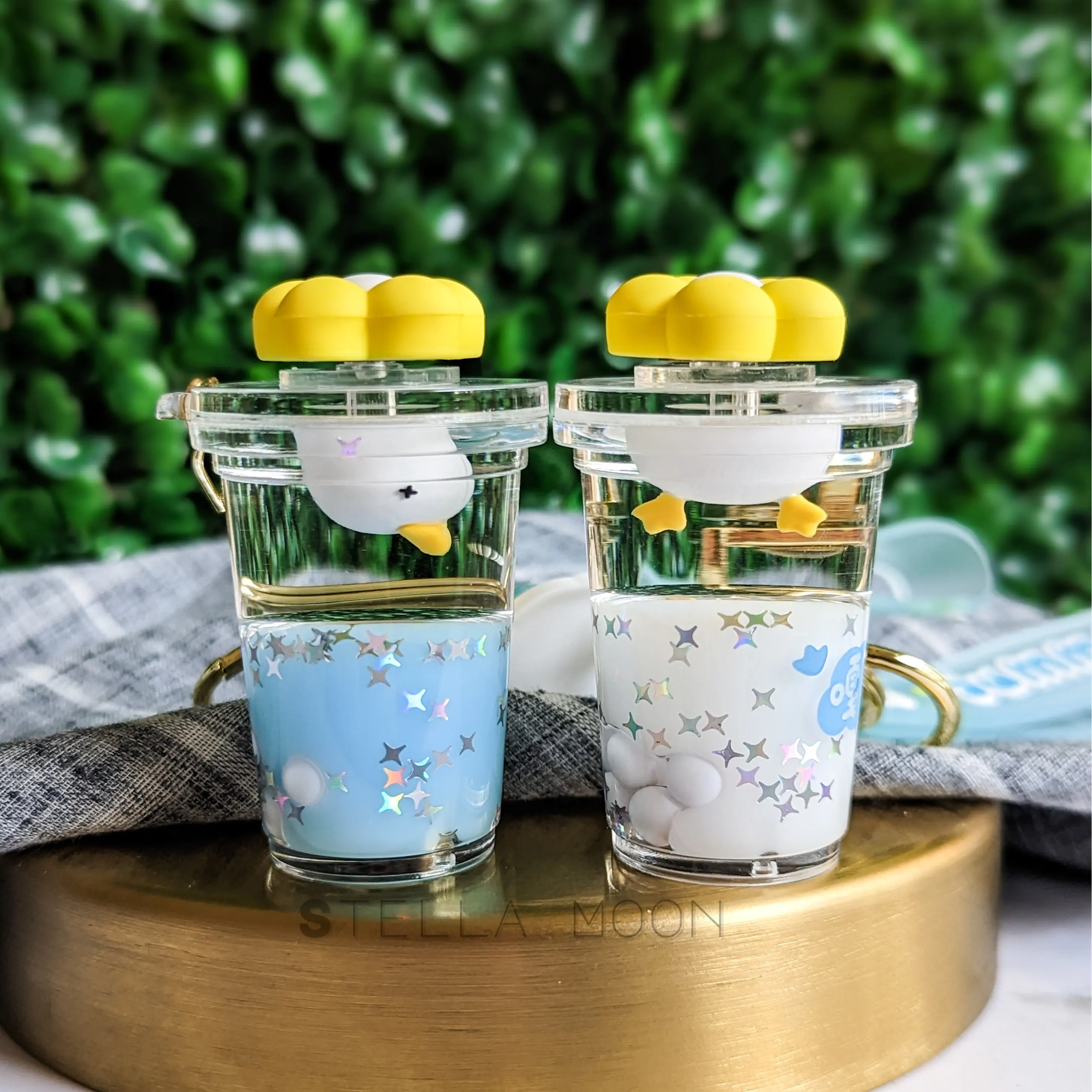Spinning Duck Liquid Keychain, Cute Flower Bag Charm, Kawaii Blue Bird Fidget Anxiety Toy, White Pearl Key Chain Ring Accessory, Shaker keychains cute keychain