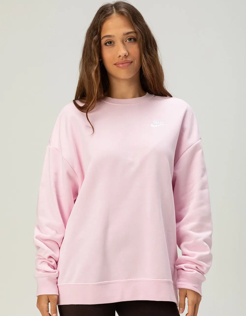 NIKE Sportswear Club Fleece Womens Loose Crewneck Sweatshirt NIKE Sportswear Club Fleece Womens Loose Crewneck Sweatshirt