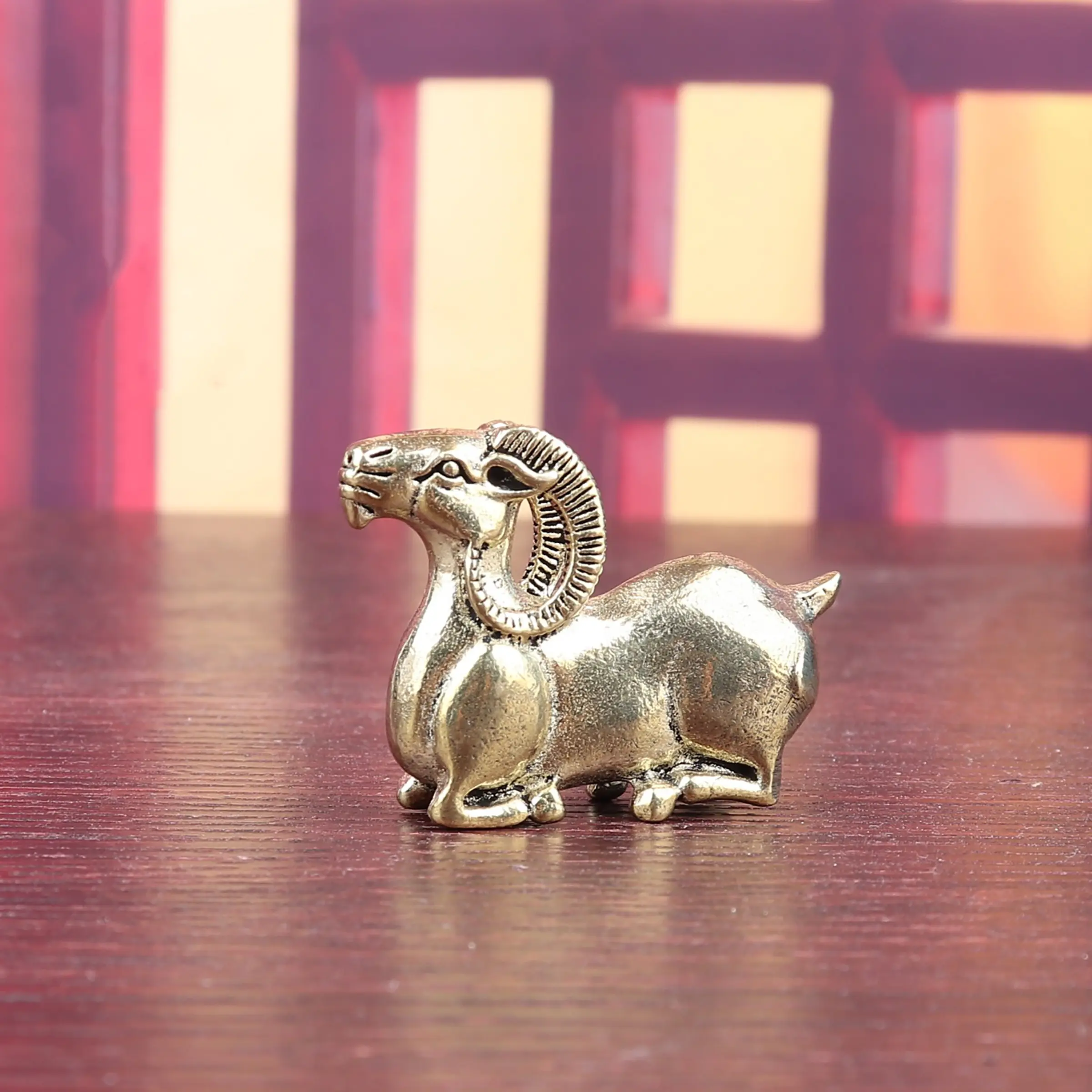 Vintage Brass Sheep Statue, Western Figurine, Antique Craftsmanship Collectible Room Decor Accent, Perfect Gift for Holidays & Seasons, Elegant Design for Living Room