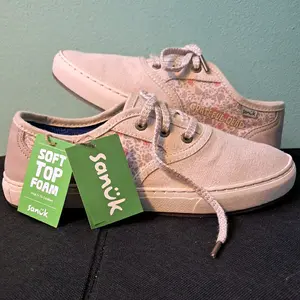 Avery Lace X Grateful Dead Women's Casual Size 8 - Lace-Up Sports Shoes, Comfortable and Versatile Footwear - Closed