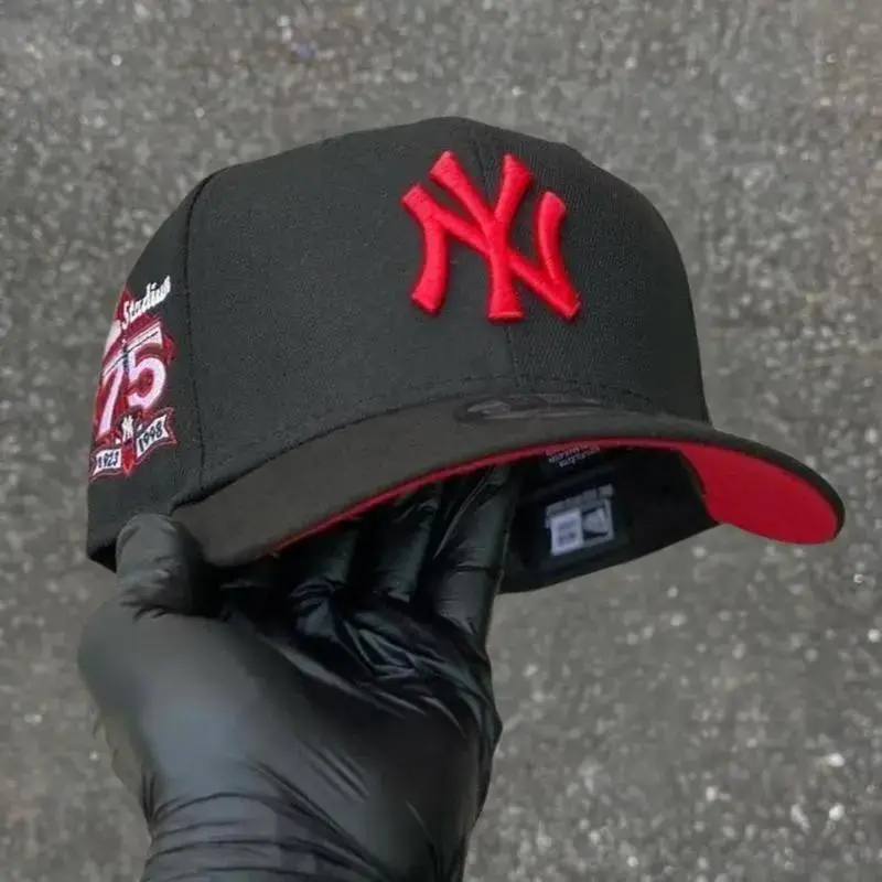 New Era New York Yankees pink MLB Cap - Adjustable Classic Baseball Hat New Era New York Yankees pink MLB Cap - Adjustable Classic Baseball Hat