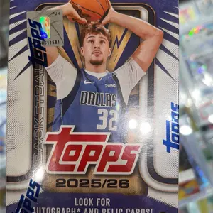 Topps 2025/26 Flagship Basketball 7-Pack Blaster Box with 4 Inserts 6 Other Inserts & 5 Base Parallels October 23 Release