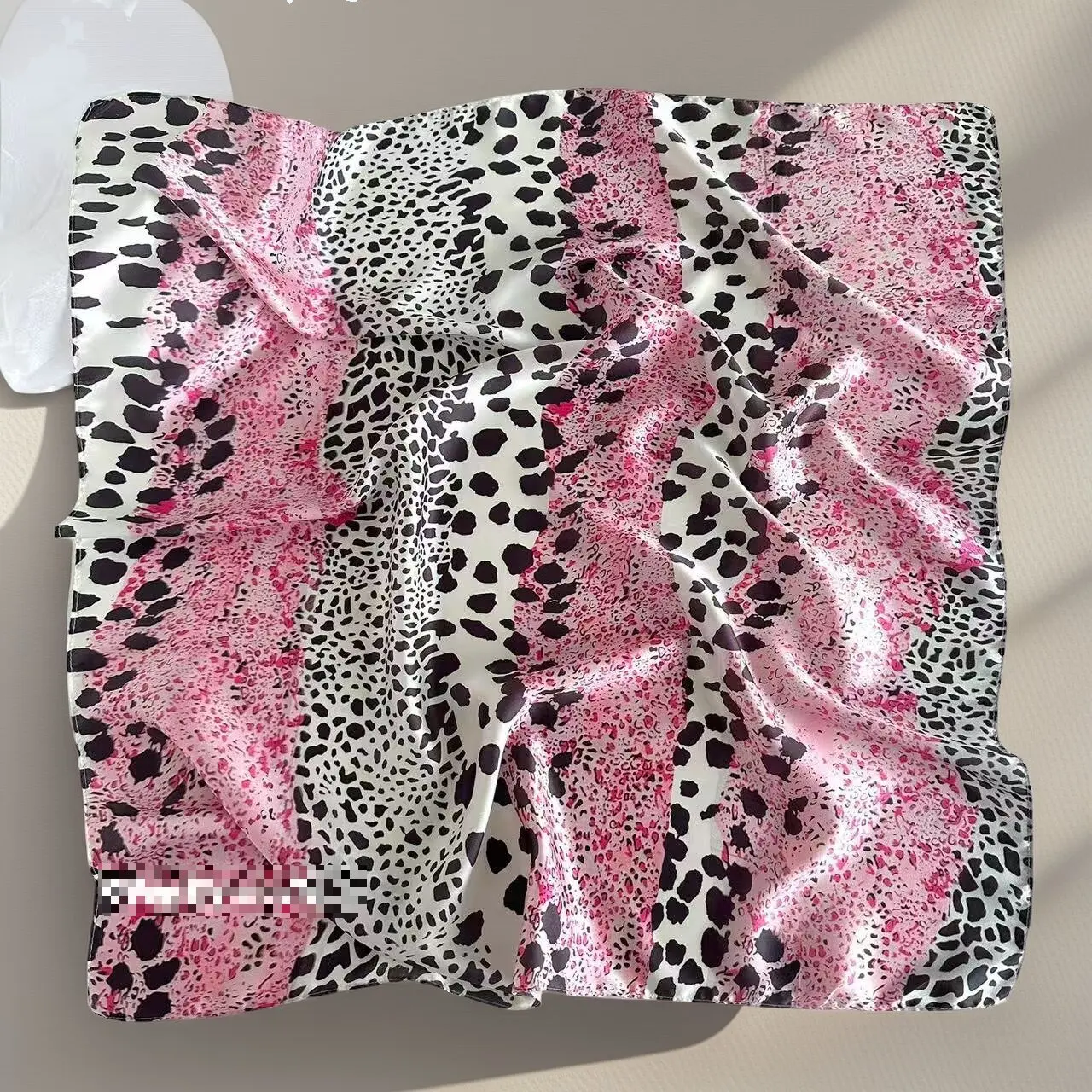41#Pink leopard print square scarf (EB1624)