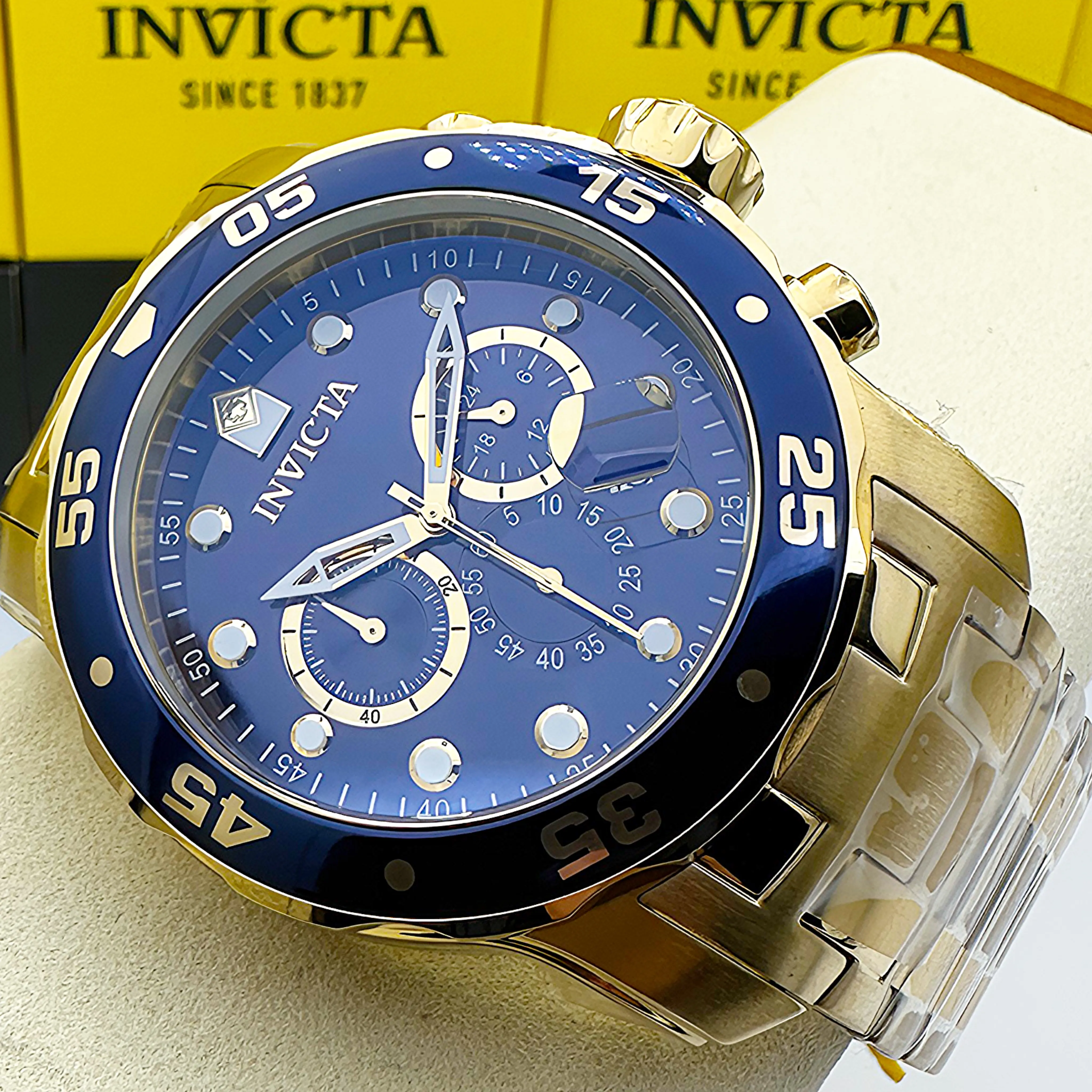 Invicta Men's PRO DIVER SCUBA Chronograph Watch - 18Kt Gold Plated, Blue Dial, Elegant Design, Luxurious Masculine Self-Luminous Water-Resistant Multifunction Quartz Watch (Affordable Style), Luxurious Quartz Watches, Water-Resistant Quartz Watches