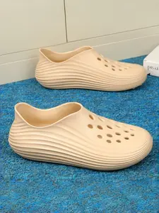 Unisex Khaki Wave Pattern Clogs: Breathable Hollow, Summer Outdoor Beach Slides