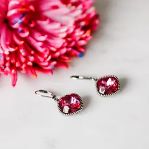 RAVEN EARRING
