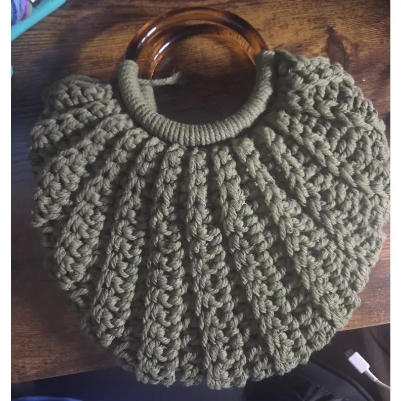 Seashell Bag - Handcrafted Crochet Design with Unique Handle, Perfect for Everyday Use