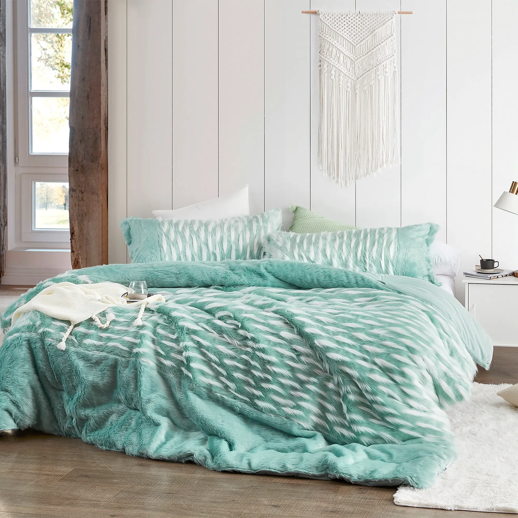 Tiger Lion - Coma Inducer Oversized Faux Fur Comforter - Ocean Green